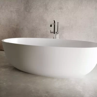 Round sublime modern bathtub by Disenia