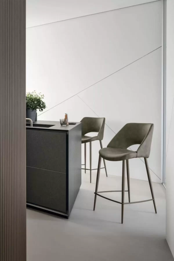 Arisa Bold Contemporary stools by sedit Archisesto Chicago 2024
